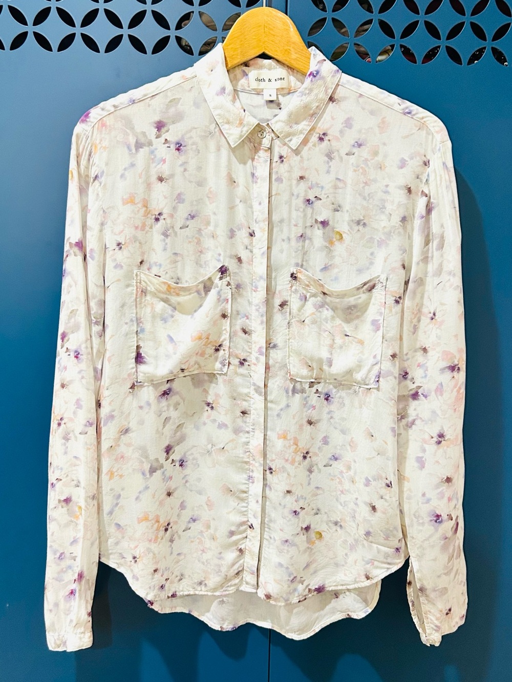 Anthropologie Cloth & Stone Pink & Purple Floral Print Button Down Shirt Size S